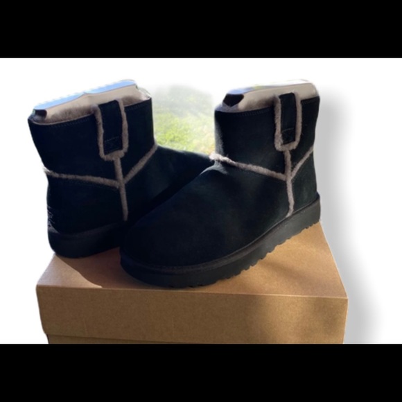 ugg mini spill